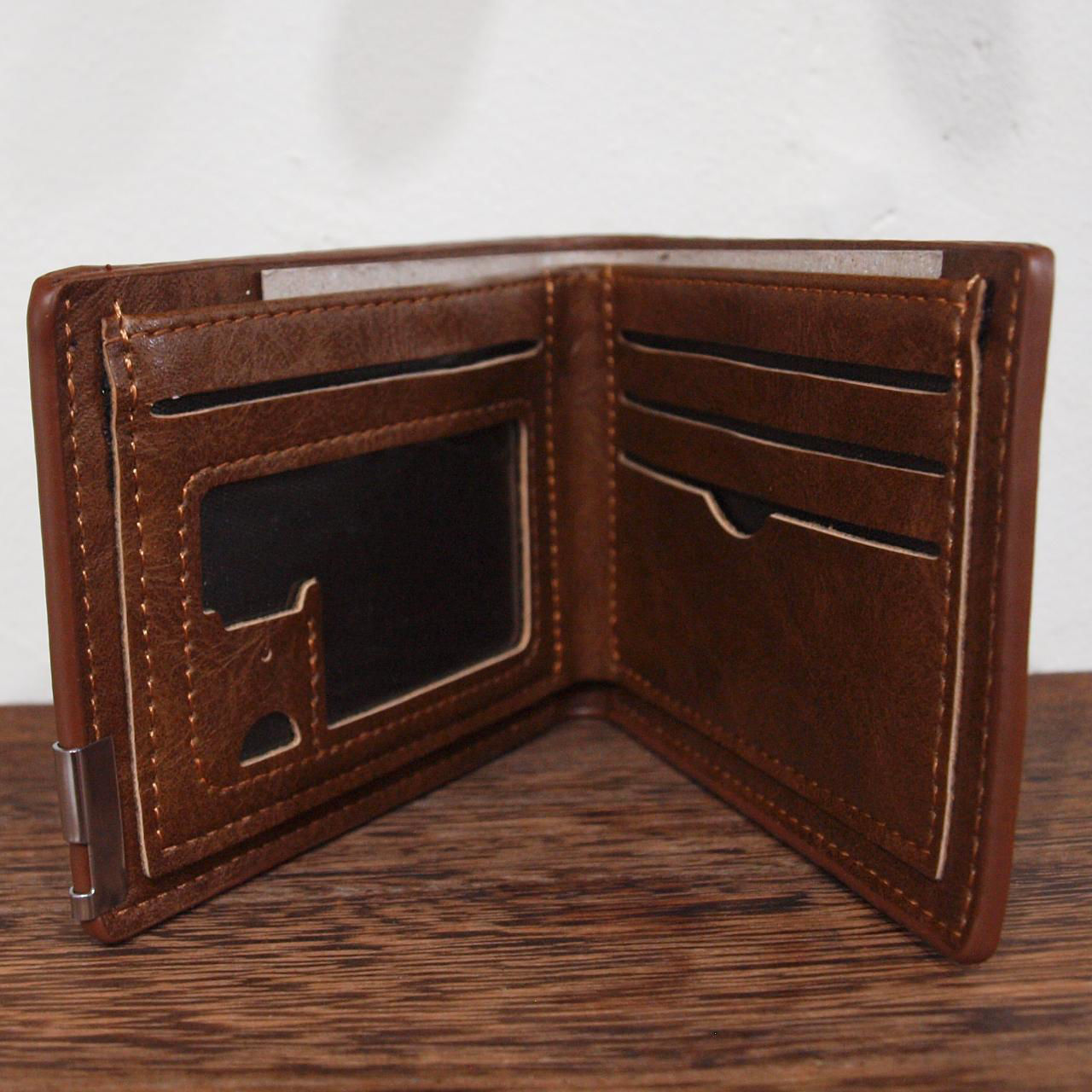mens-leather-wallet-in-brown