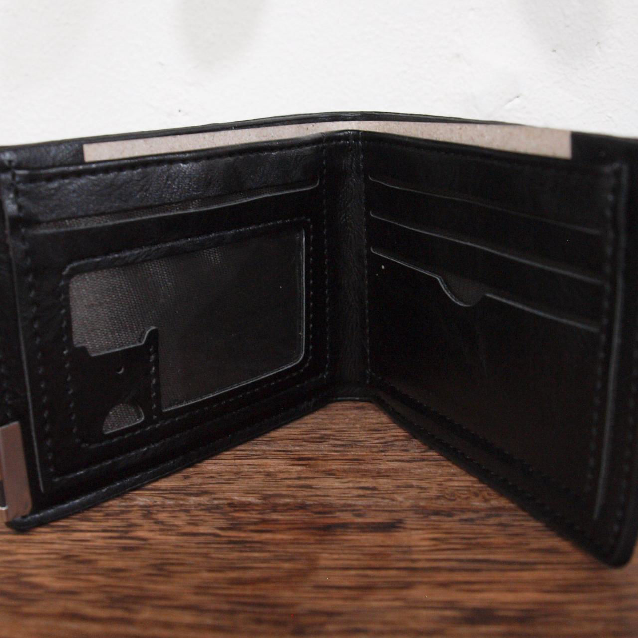 mens-leather-wallet-in-black